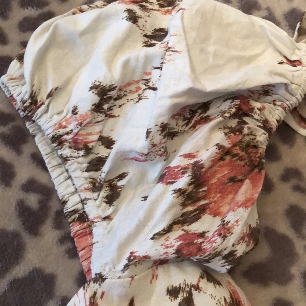 Olivaceous Floral Mini Dress in Cream Size Small Women’s